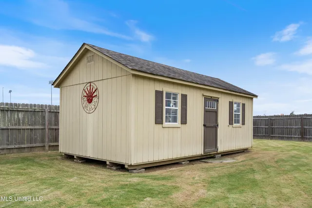 $449,900 | 6825 Hawks Crossing Drive West, Olive Branch, MS 38654