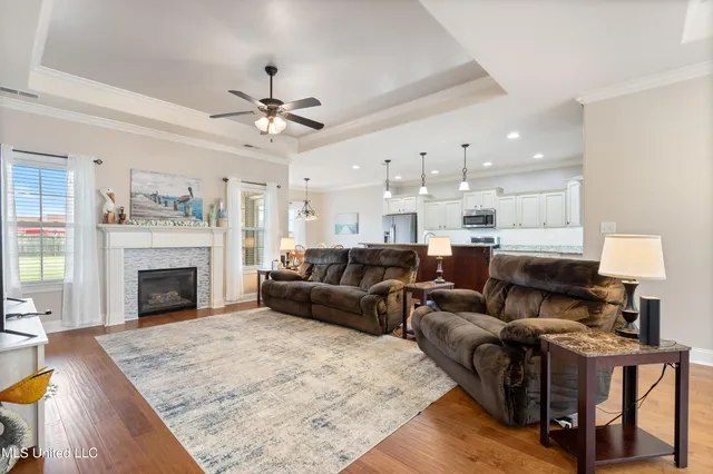 $449,900 | 6825 Hawks Crossing Drive West, Olive Branch, MS 38654