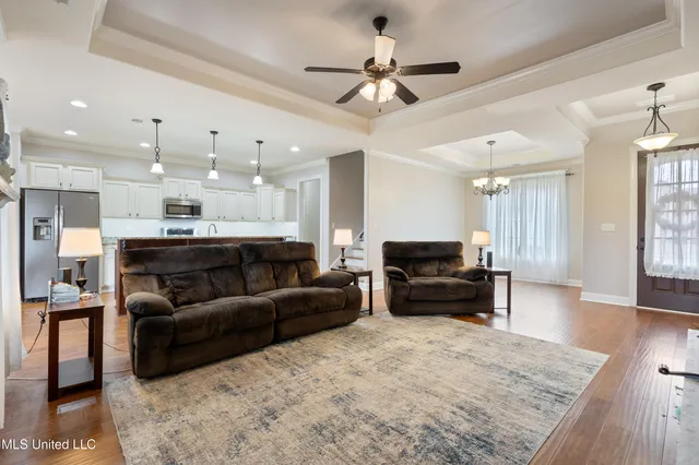 $449,900 | 6825 Hawks Crossing Drive West, Olive Branch, MS 38654