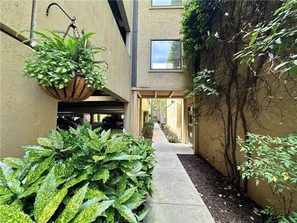 $2,700 | 400 17th Street Northwest, Unit 1451, Atlanta, GA 30363