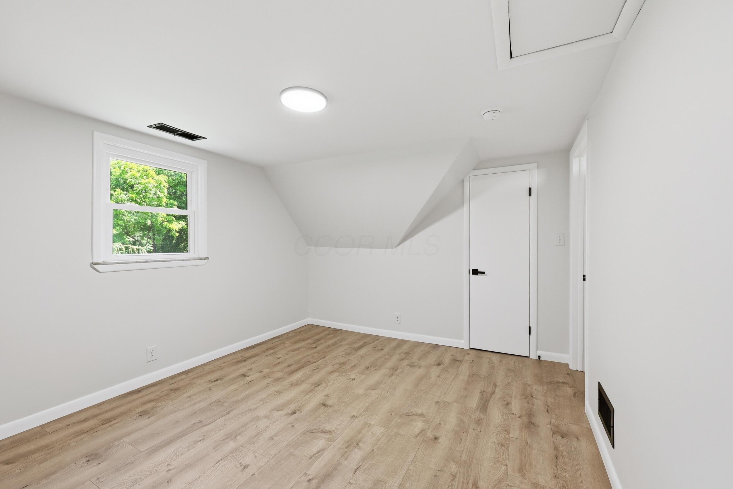 4146 Maize Road Columbus, OH 43224 - Photo 39 of 55