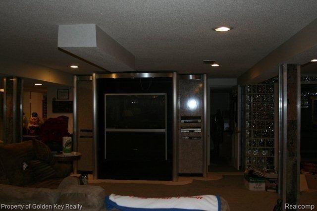 17115 Cross Winds Road Livonia, MI 48152 - Photo 16 of 24 Lower Level