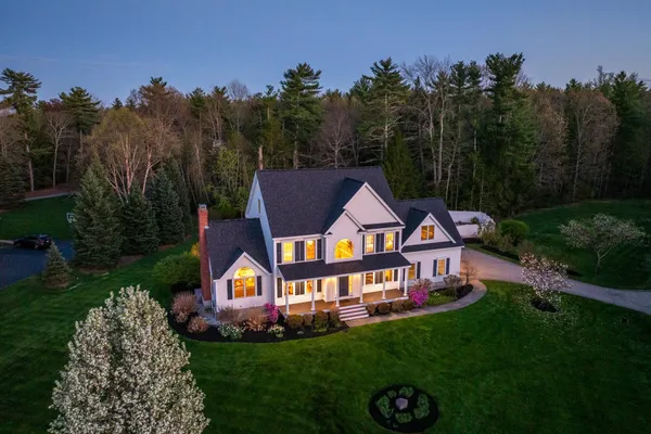 $1,450,000 | 8 Lilac Way, Stratham, NH 03885