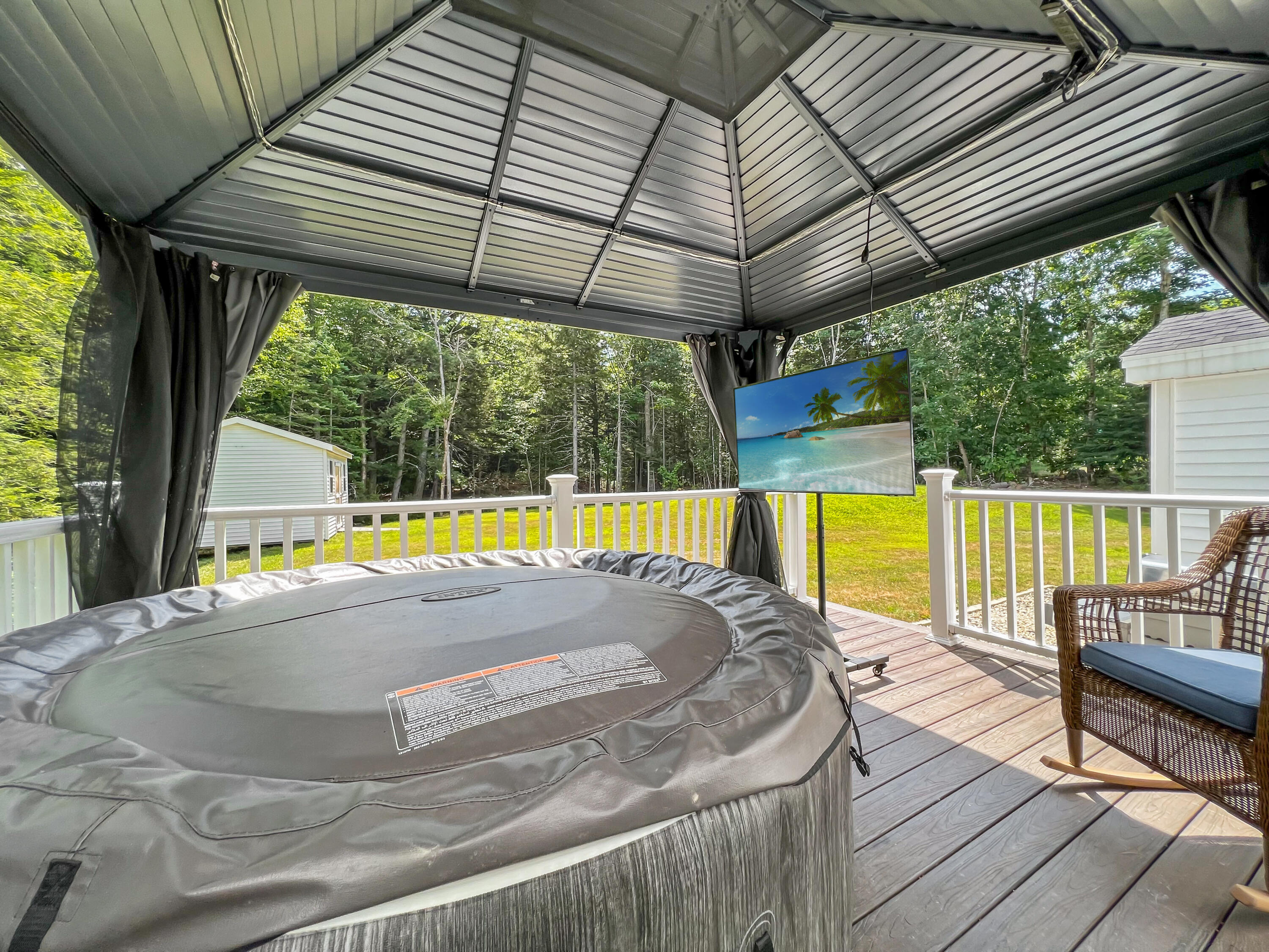 39 Newfield Road Freeport, ME 04032 - Photo 11 of 60 Back Deck