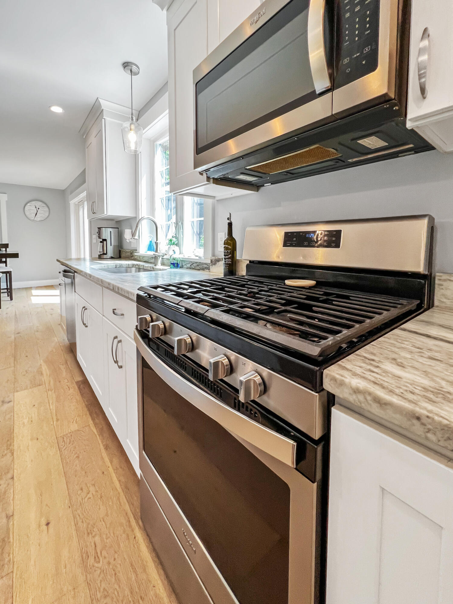 39 Newfield Road Freeport, ME 04032 - Photo 25 of 60 Gas Range