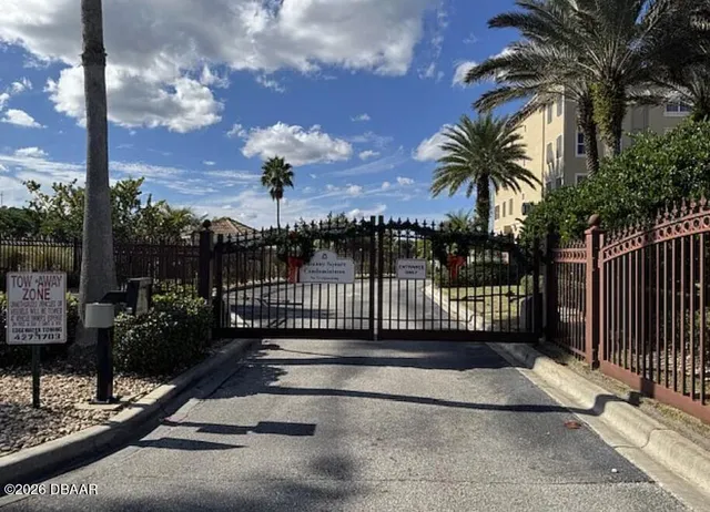 $1,975 | 424 Luna Bella Lane, Unit 411, New Smyrna Beach, FL 32168