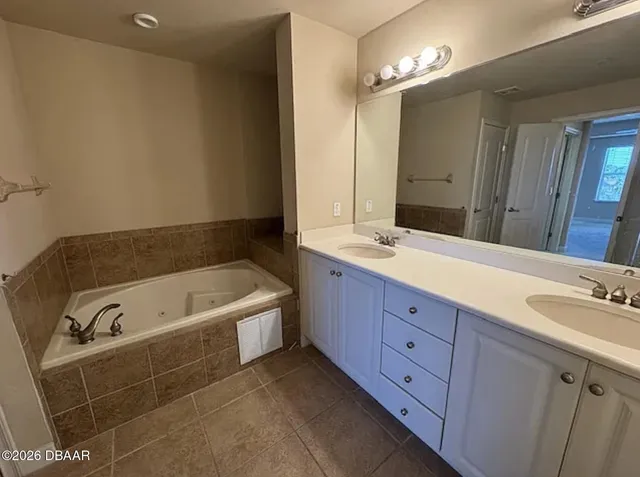 $1,975 | 424 Luna Bella Lane, Unit 411, New Smyrna Beach, FL 32168