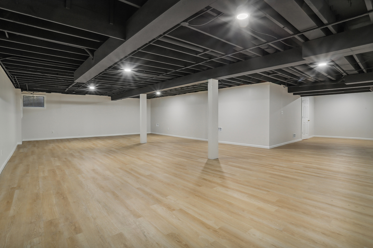 4010 Dundee Road Northbrook, IL 60062 - Photo 13 of 14 a view of empty room