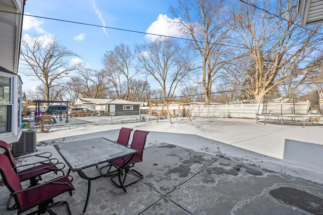 $314,900 | 2212 Fulle Street, Rolling Meadows, IL 60008