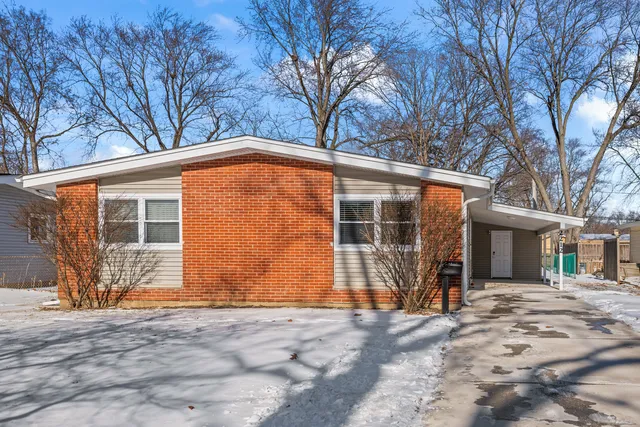 $314,900 | 2212 Fulle Street, Rolling Meadows, IL 60008