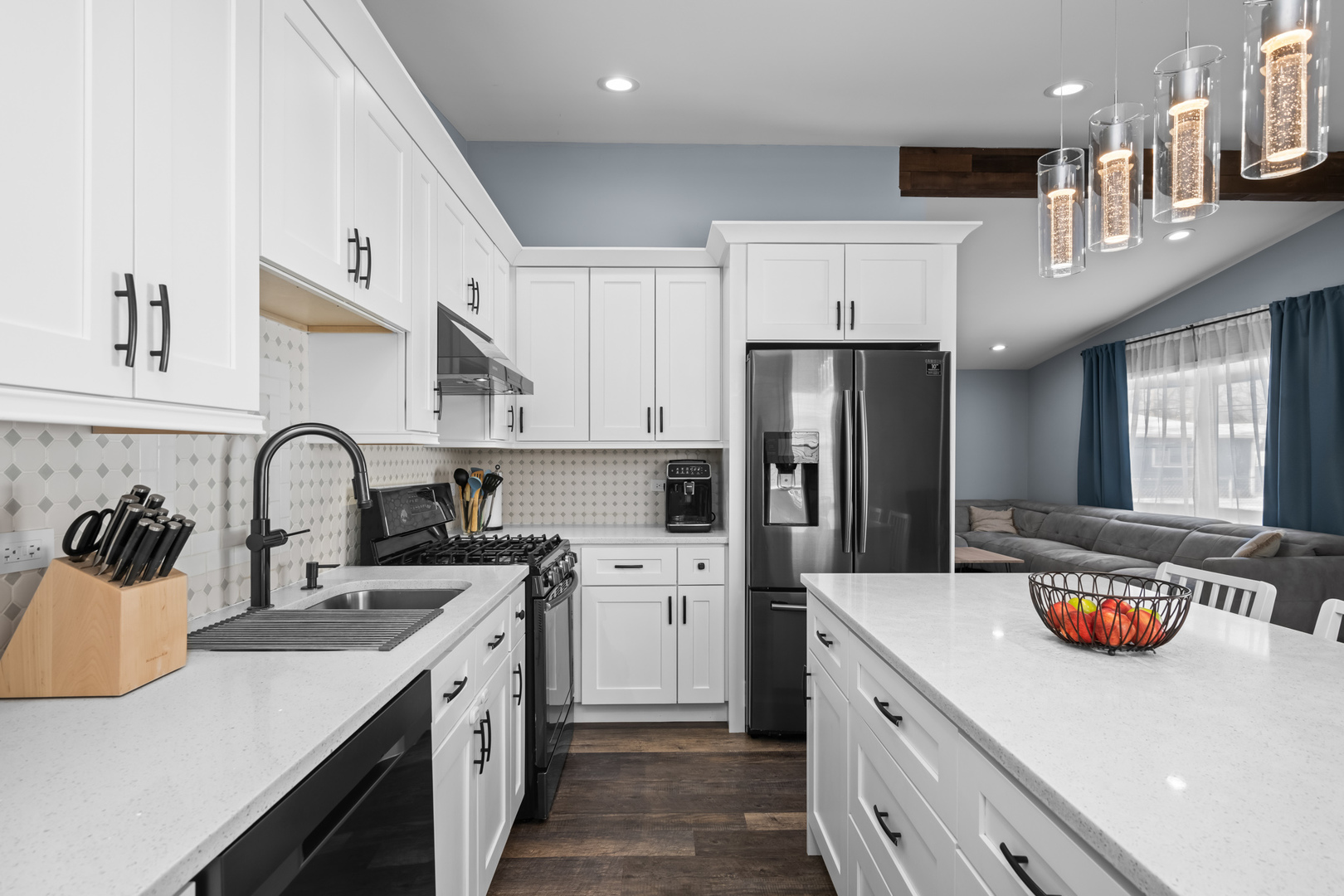 2212 Fulle Street Rolling Meadows, IL 60008 - Photo 6 of 25