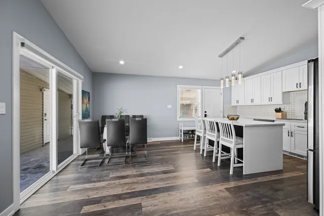 $314,900 | 2212 Fulle Street, Rolling Meadows, IL 60008