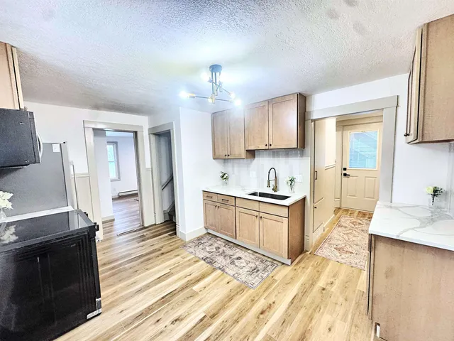 $206,900 | 528 Madison Street, Reedsville, WI 54230