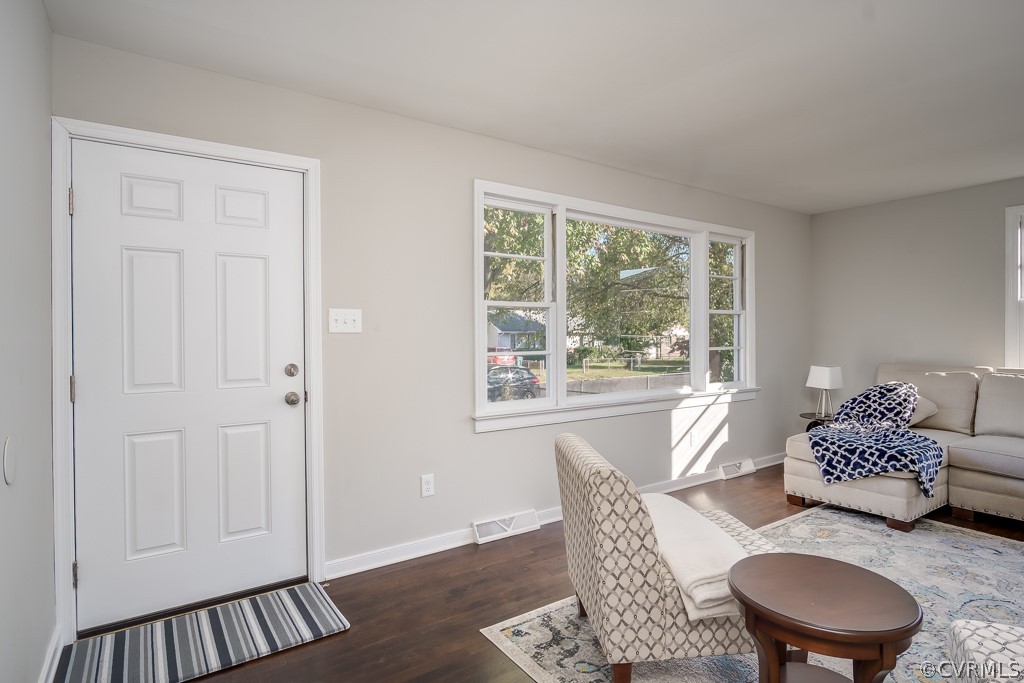 3512 Howard Road Richmond, VA 23223 - Photo 6 of 24 Gallery Image 6