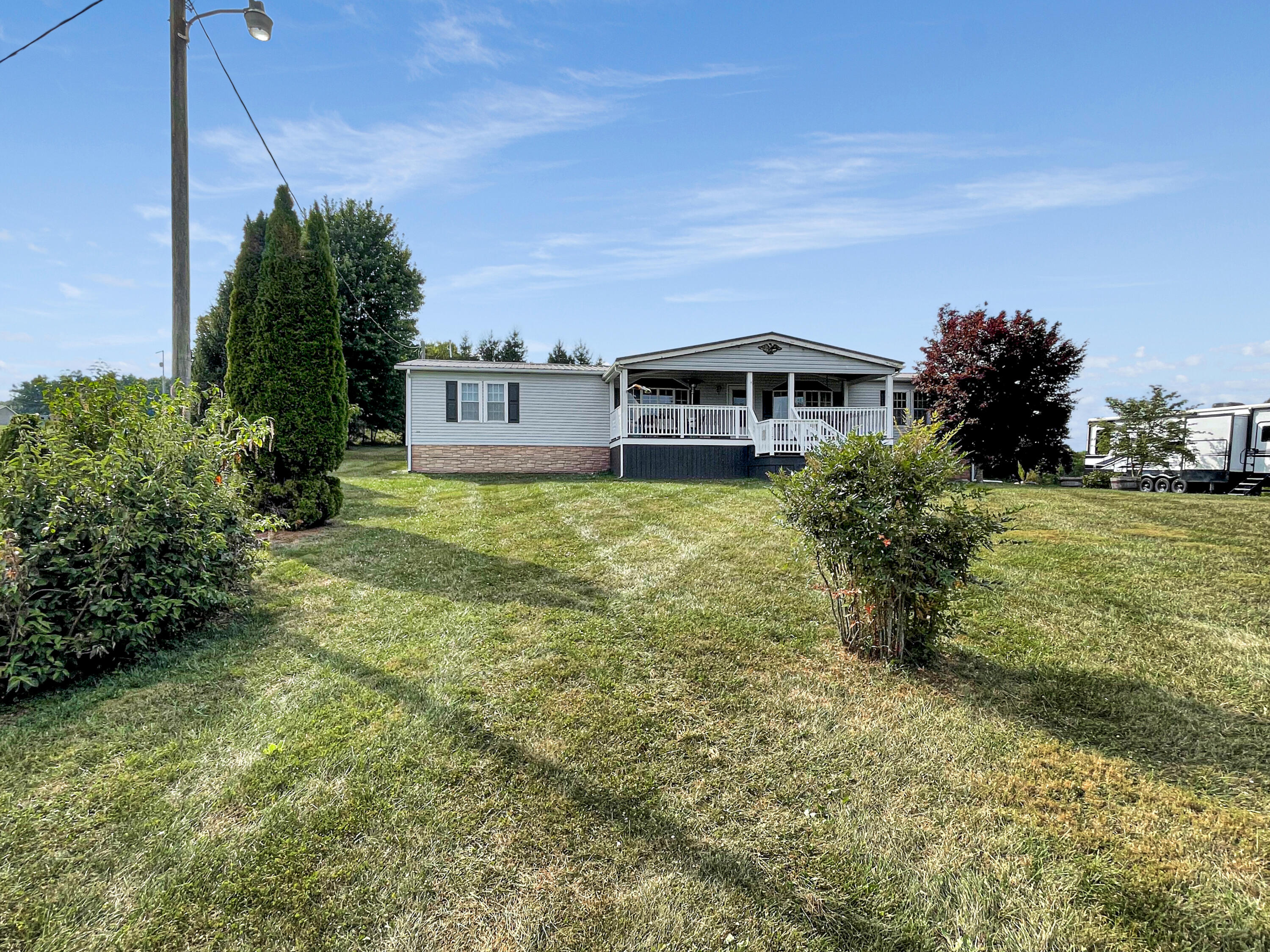717 Red Oak Grove Road Northeast Floyd, VA 24091 - Photo 3 of 41 72FA38FD-D331-450E-A027-EA6A131FBCFE