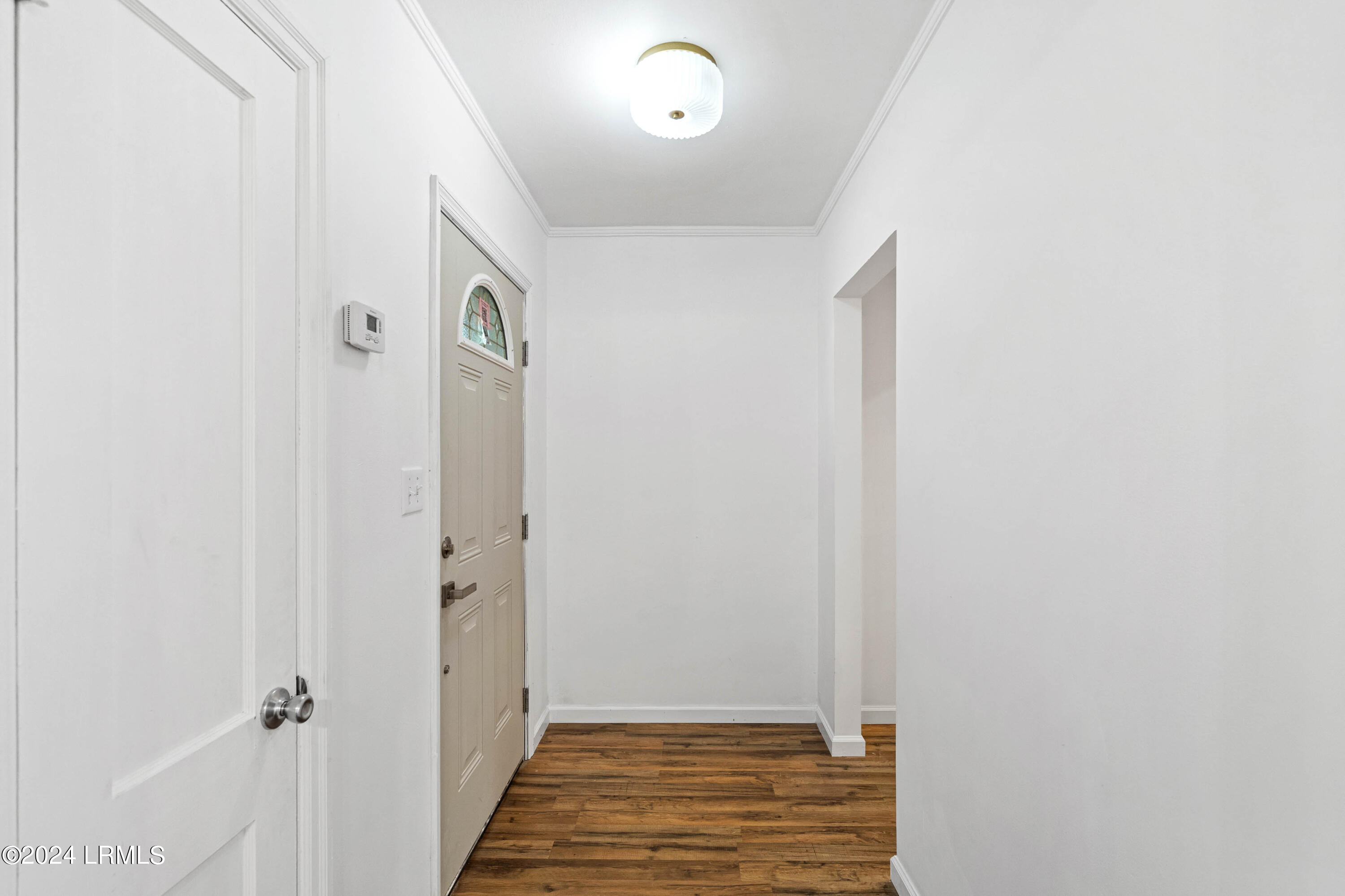 2002 Roper Street Beaufort, SC 29902 - Photo 7 of 48 Entrance Foyer