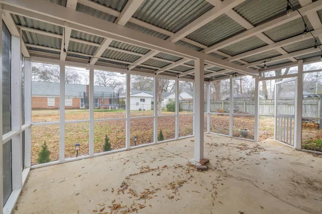 $274,900 | 1577 Sterling Drive, Memphis, TN 38119