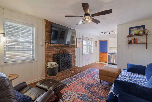 $269,900 | 1577 Sterling Drive, Memphis, TN 38119