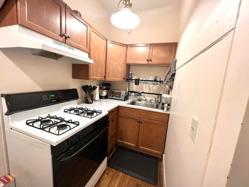 94 Spring Street, Unit 1 Medford, MA 02155 - Photo 7 of 13