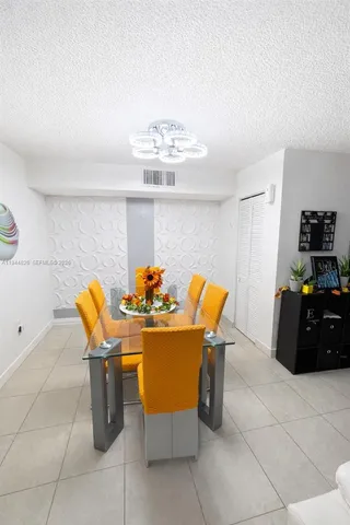 $320,000 | 8460 Southwest 154th Cir Court, Unit 121, Miami, FL 33193