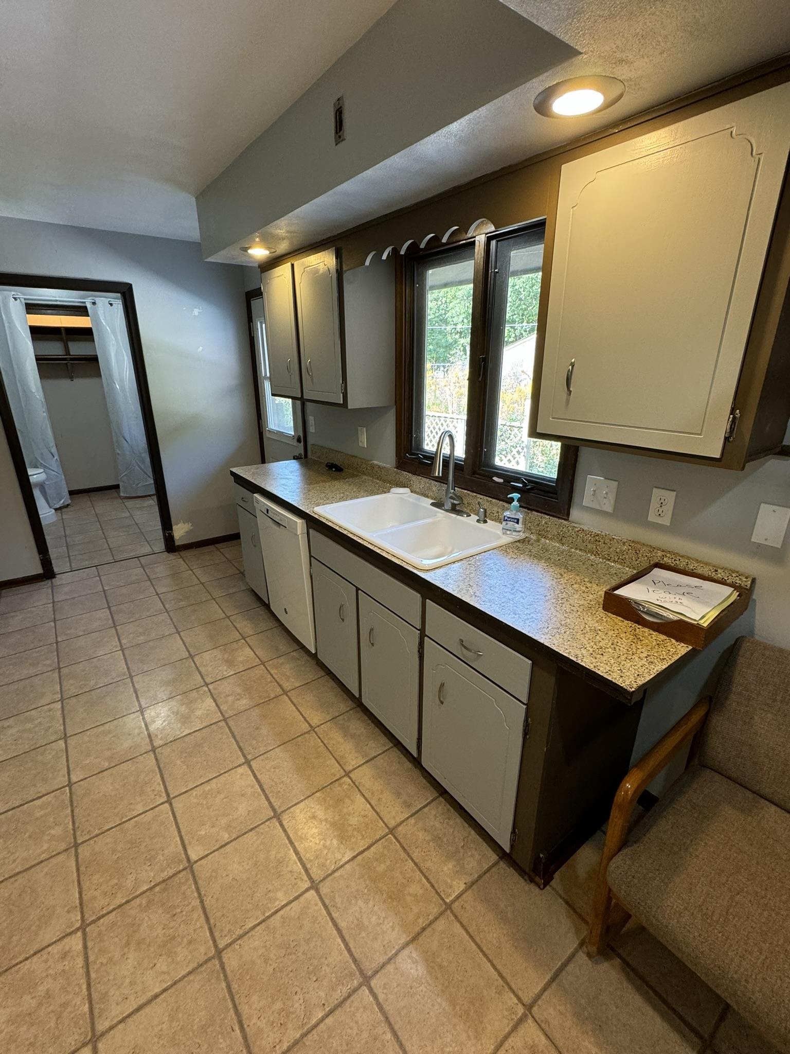 3745 Valerie Road Roscoe, IL 61073 - Photo 11 of 34 Gallery Image 11