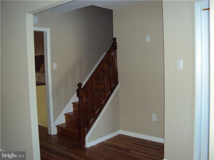 313 Meadowbrook Road North Wales, PA 19454 - Photo 3 of 18 Foyer