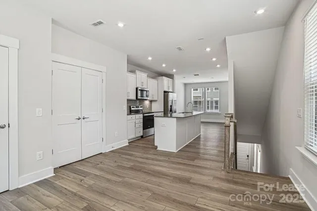 $2,495 | 4375 Raleigh Street, Unit C1, Charlotte, NC 28213