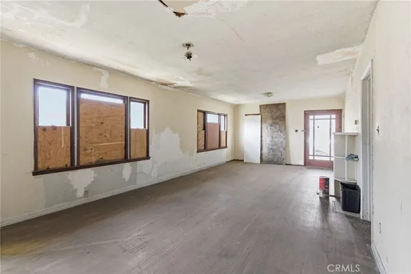 $600,000 | 2064 Myrtle Avenue, Long Beach, CA 90806