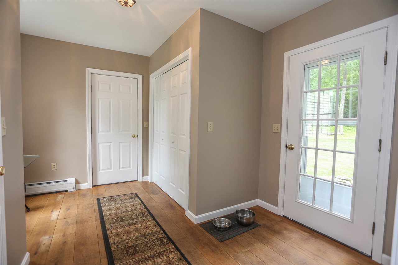 8 Deer Meadow Road Webster, NH 03303 - Photo 3 of 30
