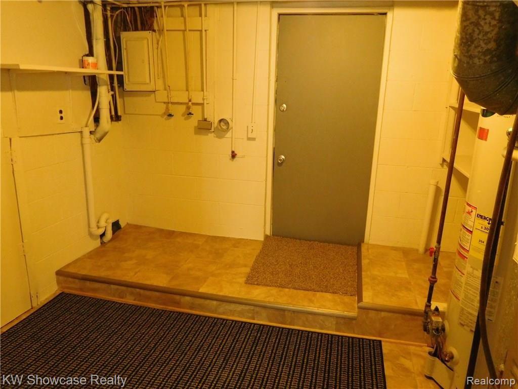 4249 East Hill Road Grand Blanc, MI 48439 - Photo 20 of 35 Mechanical/Laundry Room