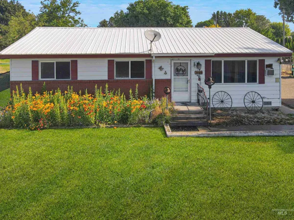 $330,000 | 162 West Baseline Road, Rupert, ID 83350