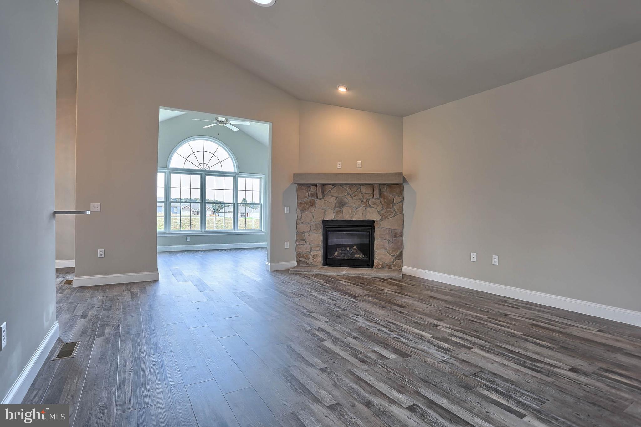 21 Rolling Meadow Road Lebanon, PA 17046 - Photo 12 of 38