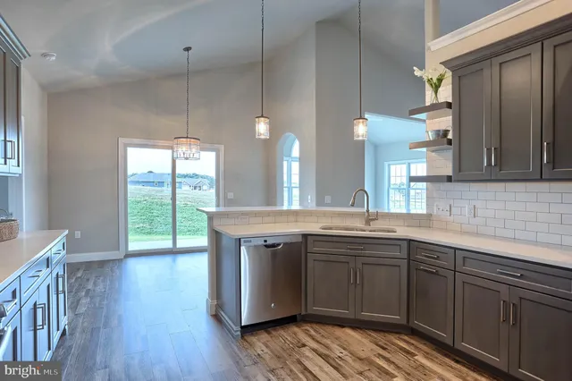 $478,300 | 21 Rolling Meadow Road, Lebanon, PA 17046