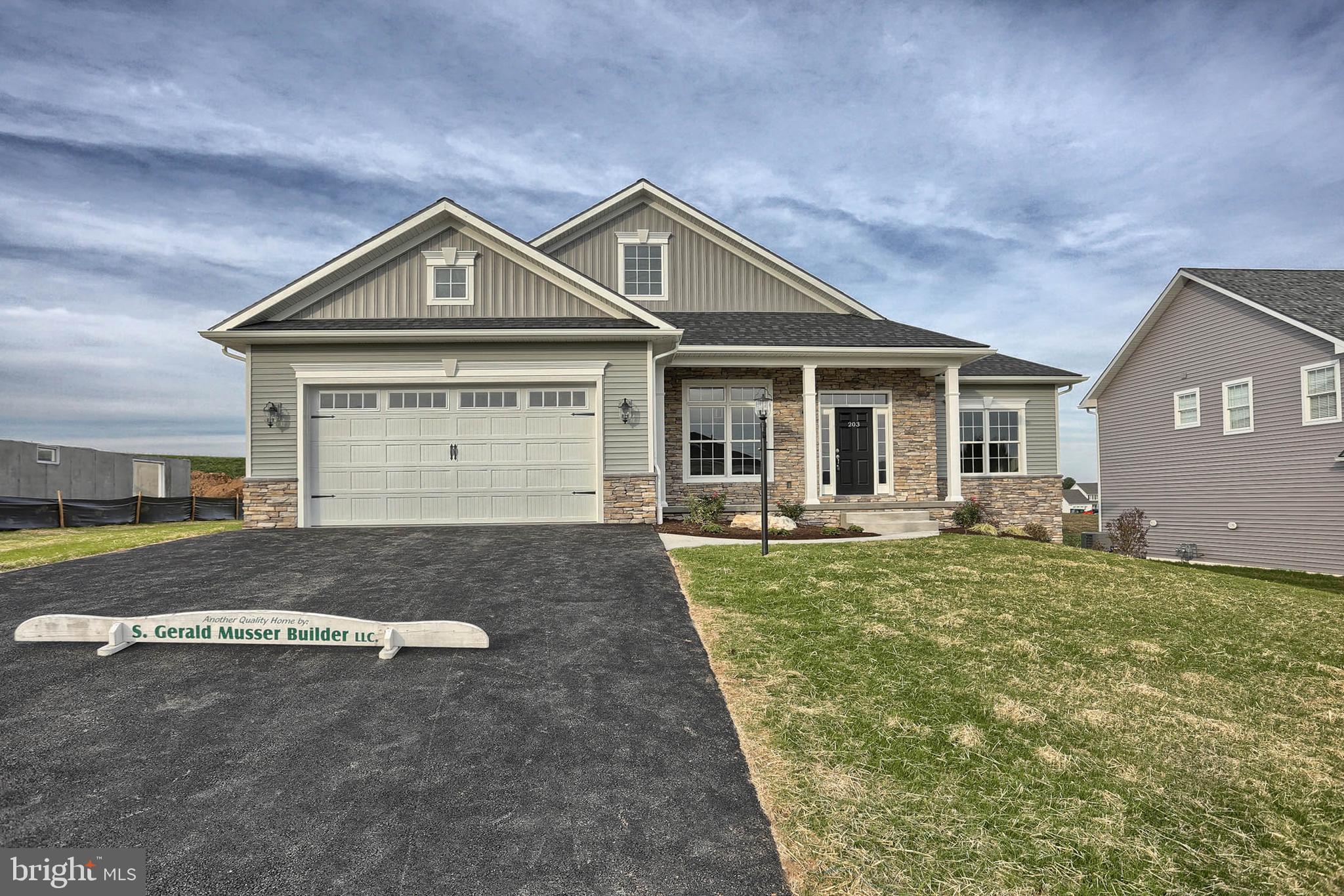 21 Rolling Meadow Road Lebanon, PA 17046 - Photo 2 of 38