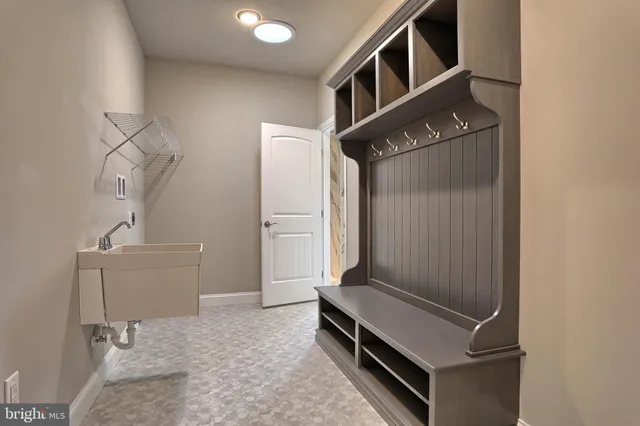 $478,300 | 21 Rolling Meadow Road, Lebanon, PA 17046