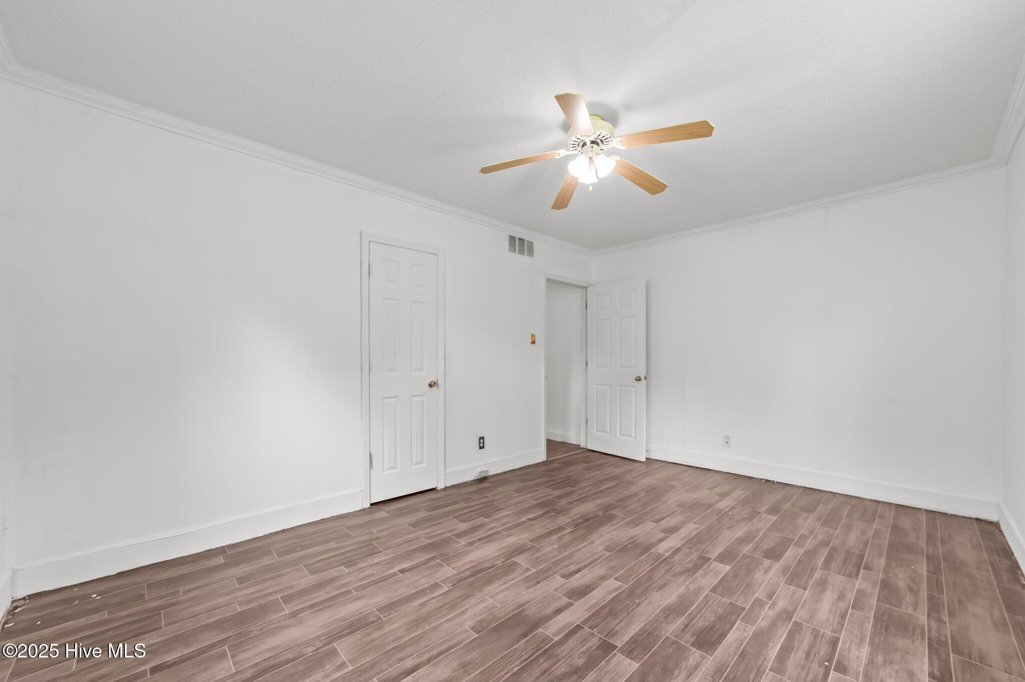 616 Larkspur Road Kinston, NC 28501 - Photo 30 of 49 2nd Bedroom