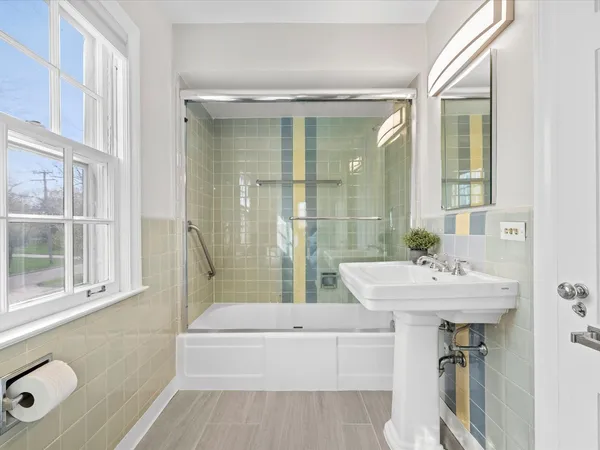 $829,000 | 1177 Wade Street, Highland Park, IL 60035