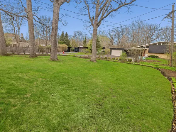 $829,000 | 1177 Wade Street, Highland Park, IL 60035