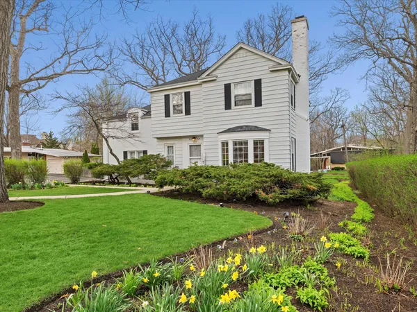 $829,000 | 1177 Wade Street, Highland Park, IL 60035