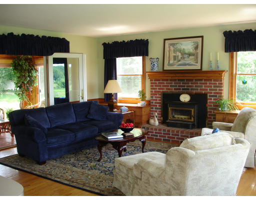 9 Adirondack Road Chelmsford, MA 01824 - Photo 11 of 29 Gallery Image 11
