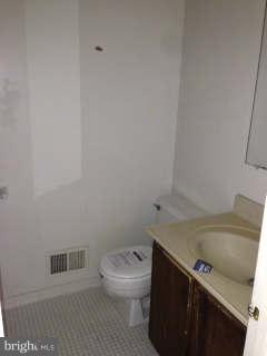 3936 Ferrara Drive Silver Spring, MD 20906 - Photo 11 of 15 Bath