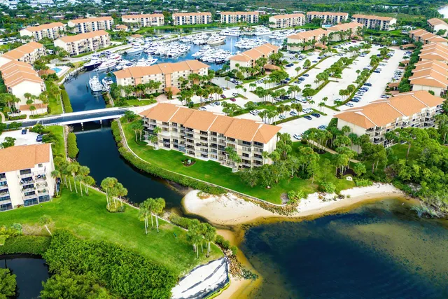 $485,000 | 2501 Marina Isle Way, Unit 304, Jupiter, FL 33477
