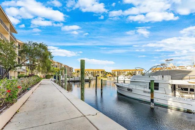 $485,000 | 2501 Marina Isle Way, Unit 304, Jupiter, FL 33477