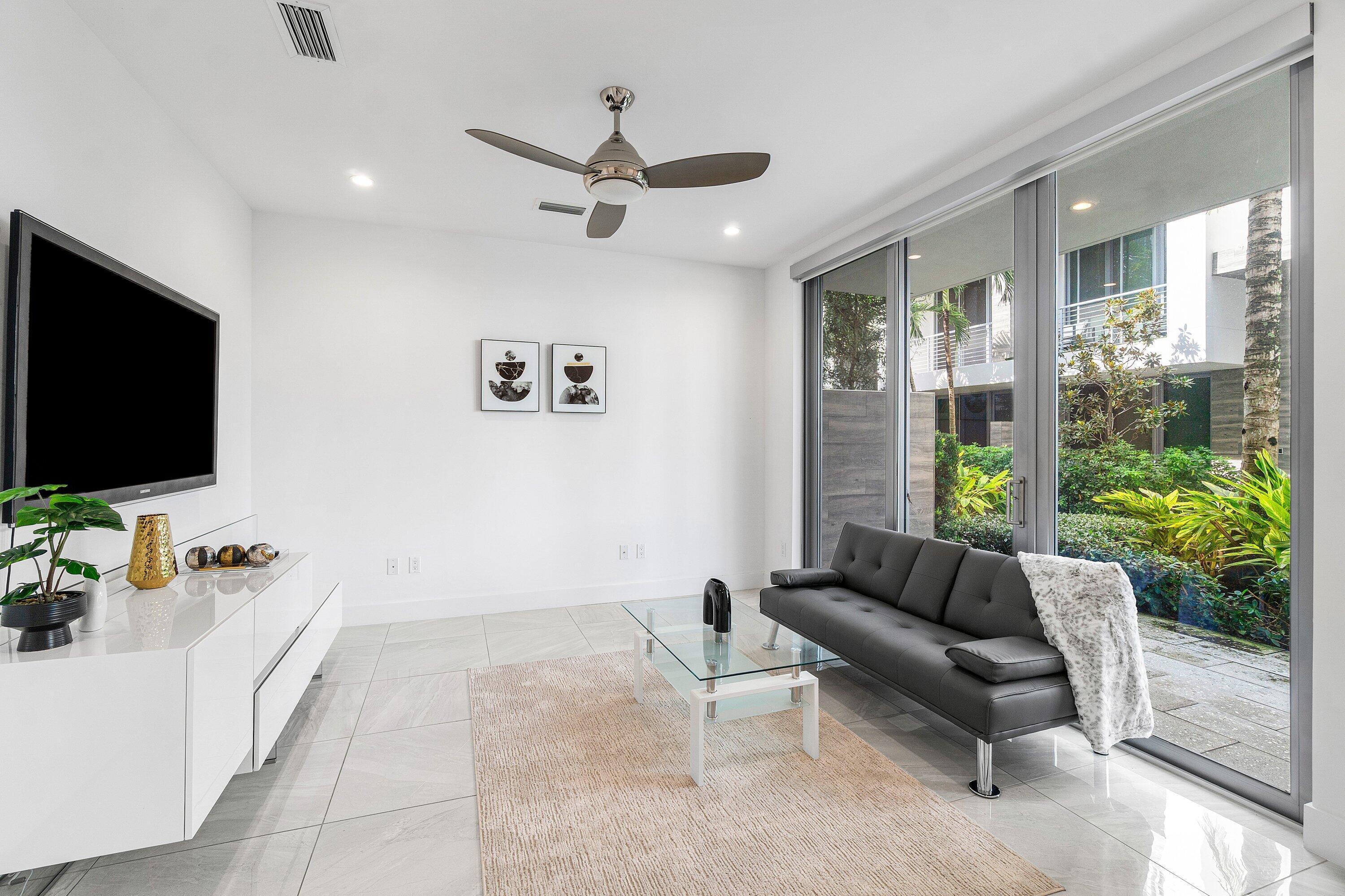 4053 Northwest 17th Way Boca Raton, FL 33431 - Photo 7 of 36 007-4053Northwest17thWay-BocaRaton-FL-33
