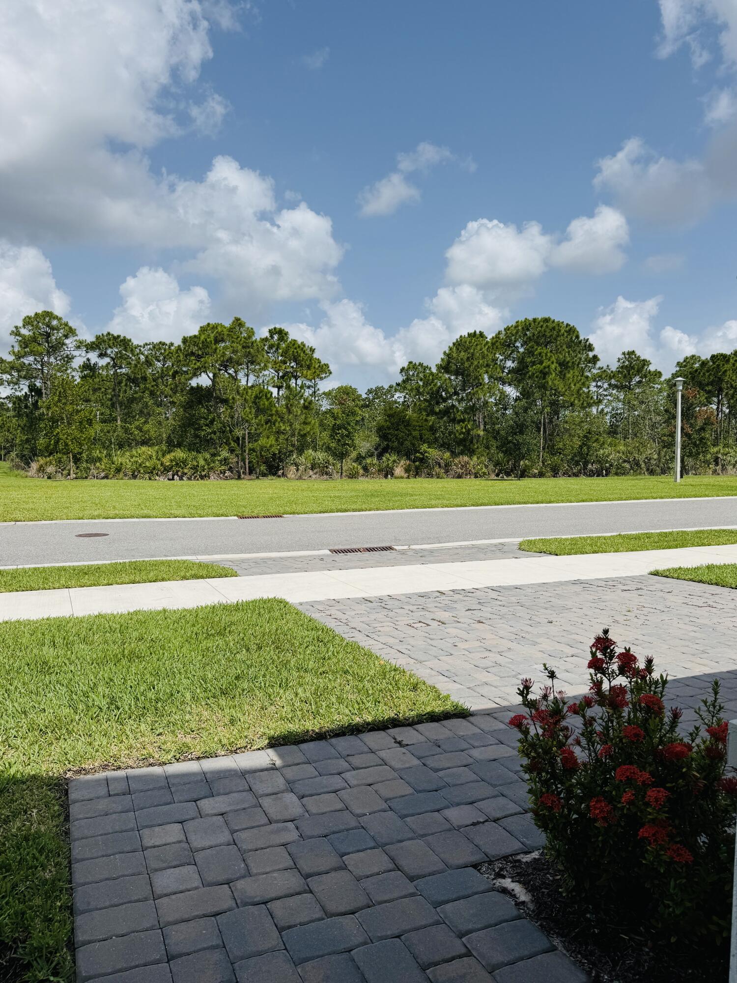 163 Southwest Pomeroy Street Stuart, FL 34997 - Photo 8 of 52 IMG_1854