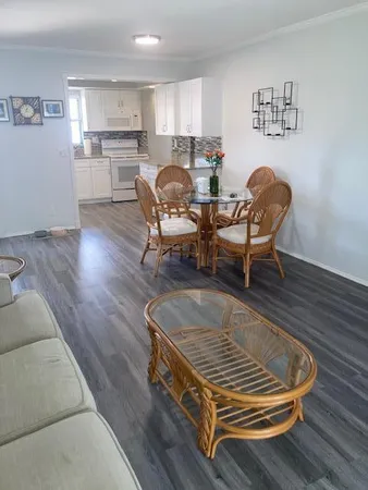 $1,100 | 2845 Crosley Drive East, Unit D, West Palm Beach, FL 33415