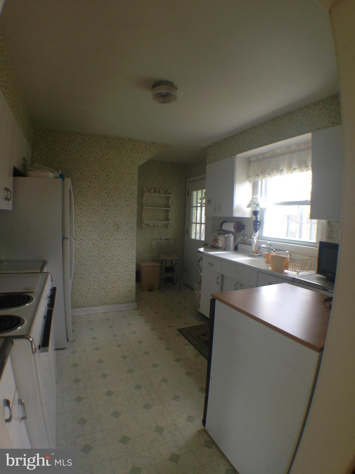 14112 Valley Road Northeast Cumberland, MD 21502 - Photo 11 of 25 Kitchen