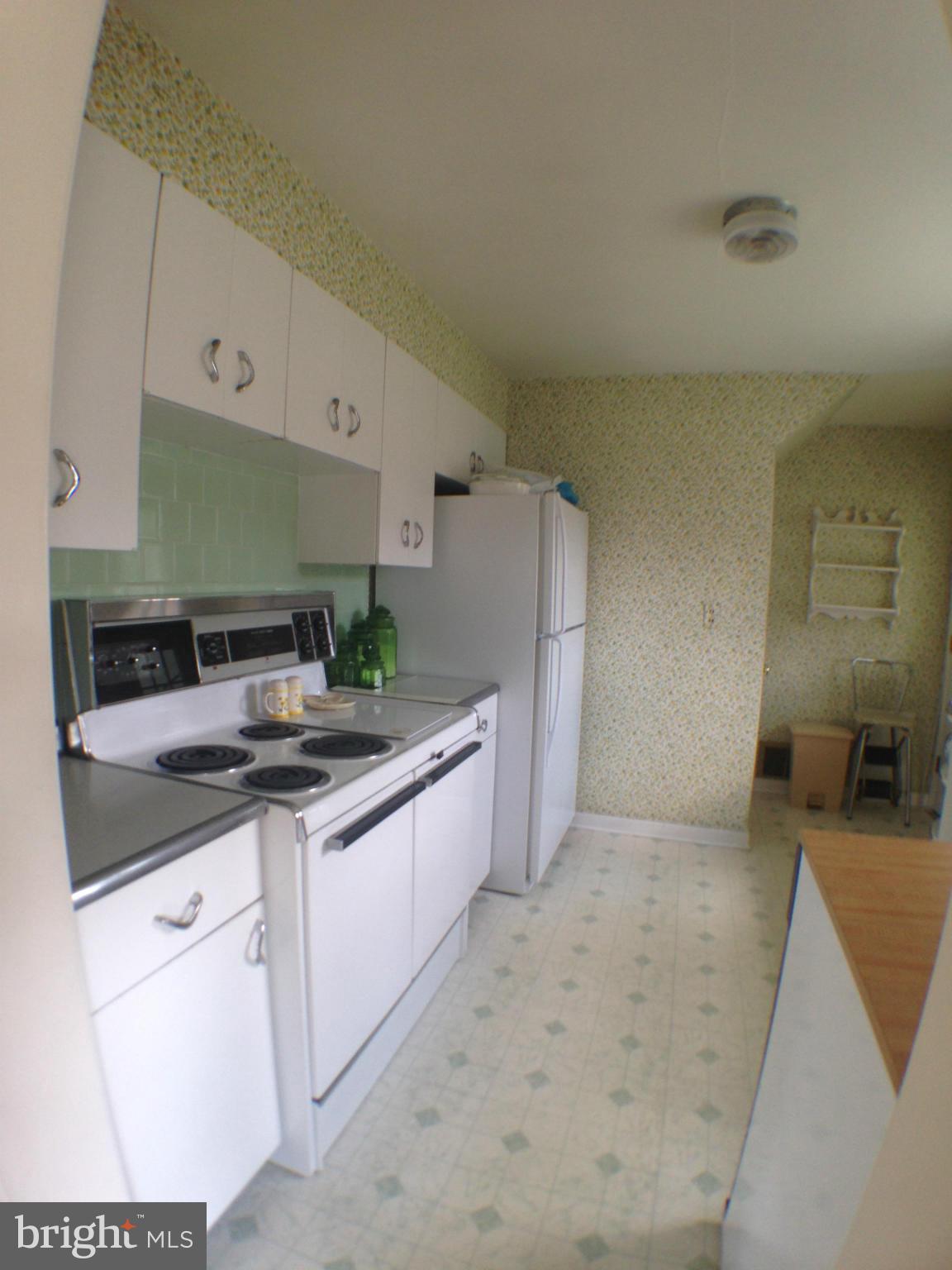 14112 Valley Road Northeast Cumberland, MD 21502 - Photo 4 of 25 Kitchen