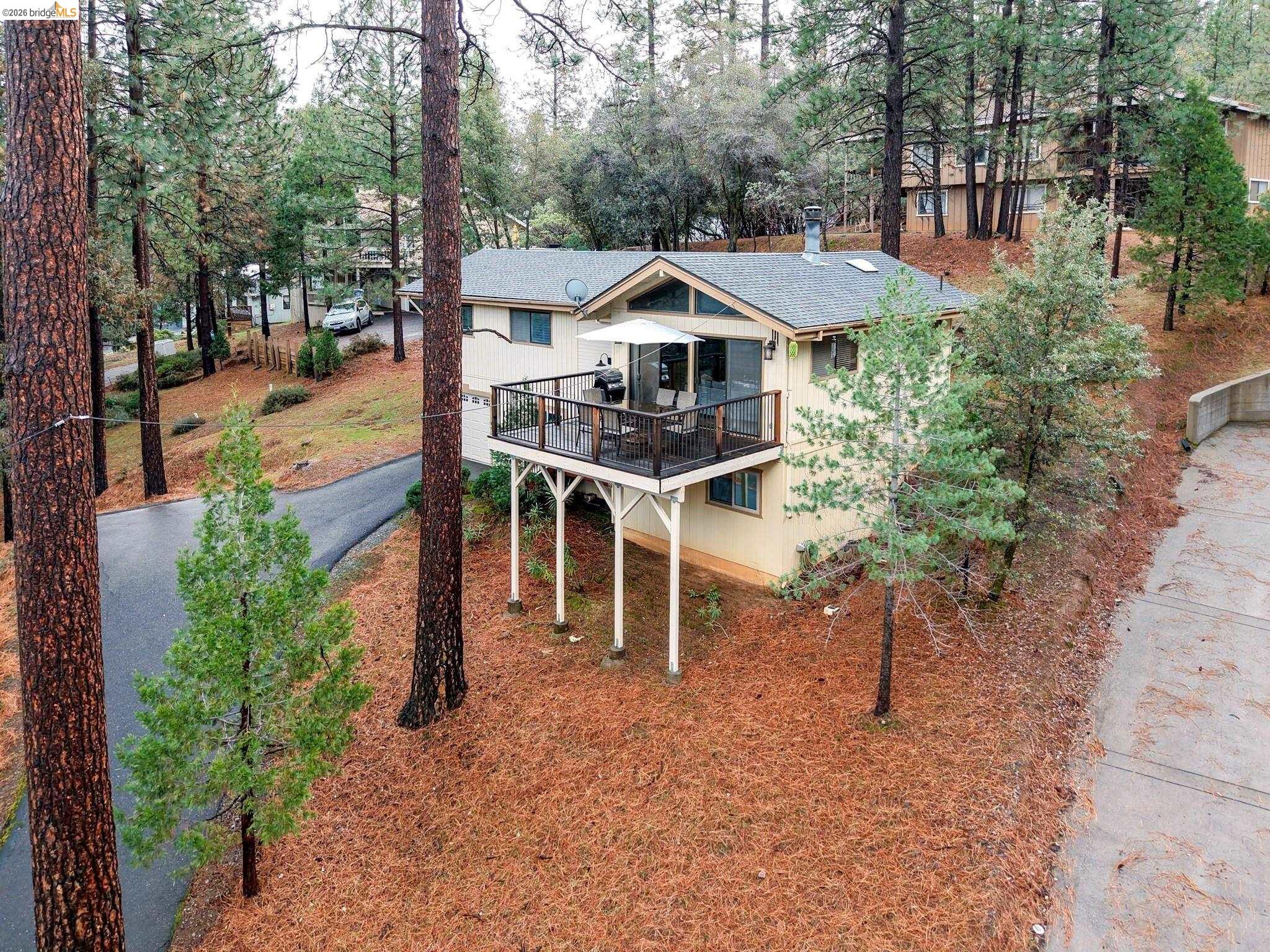 19650 Butler Way Groveland, CA 95321 - Photo 2 of 60