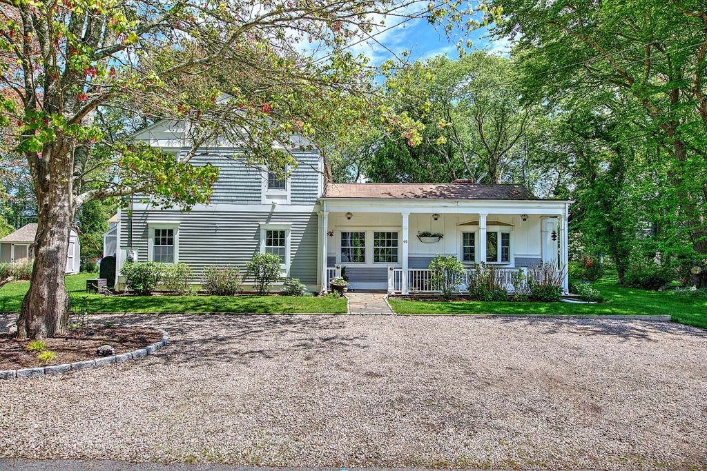 46 Channing Road Narragansett, RI 02882 - Photo 3 of 45